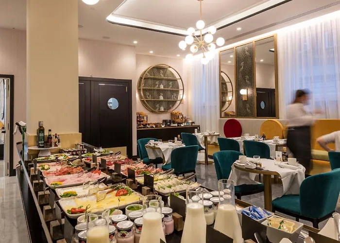 H10 Palazzo Galla Otel 4*