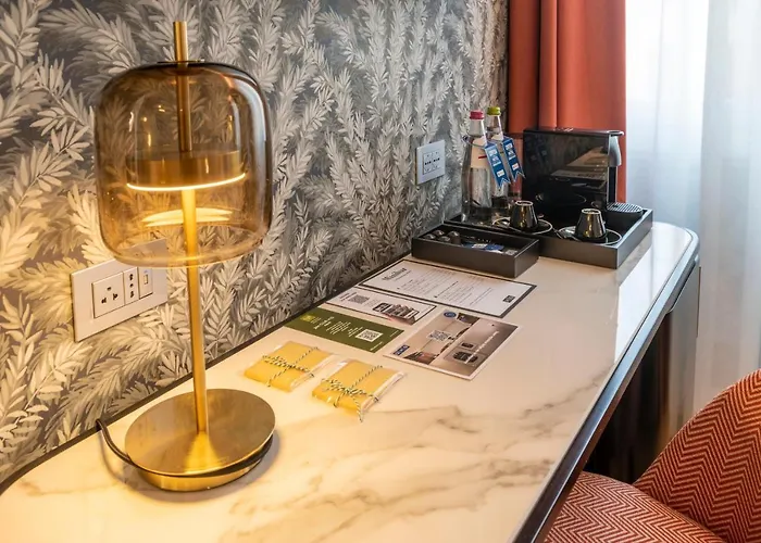 Hotel H10 Palazzo Galla 4*