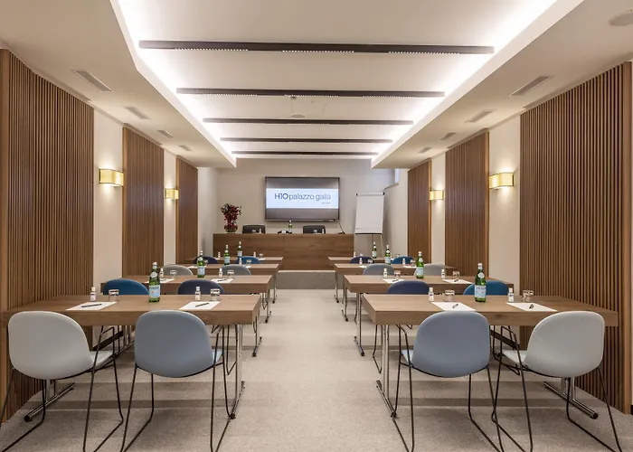 H10 Palazzo Galla Hotel 4*
