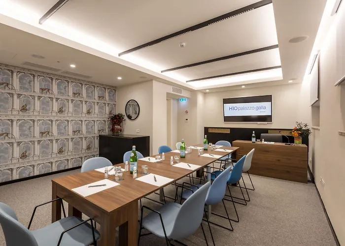 H10 Palazzo Galla Hotel 4*