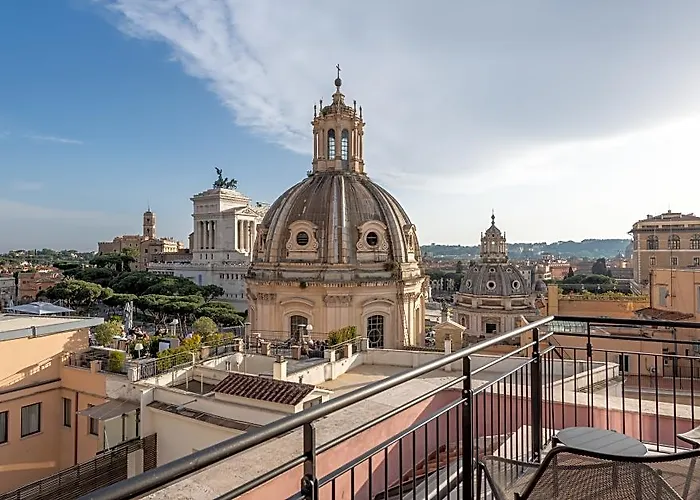 H10 Palazzo Galla Otel 4*